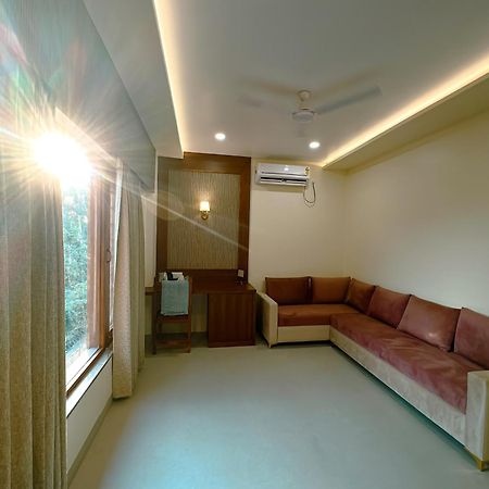Hotel Ananda Kashi 瓦拉纳西 外观 照片