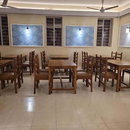 Hotel Ananda Kashi 瓦拉纳西 外观 照片