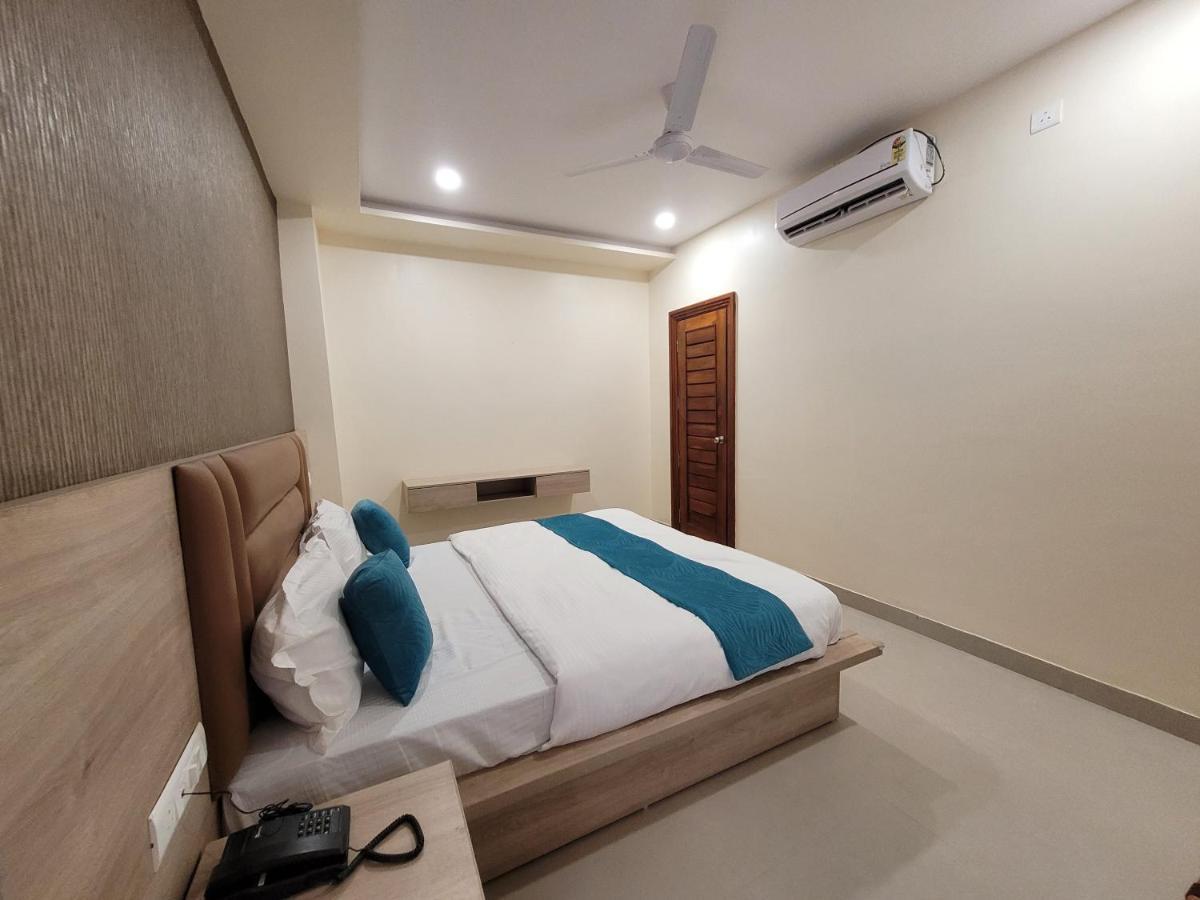 Hotel Ananda Kashi 瓦拉纳西 外观 照片