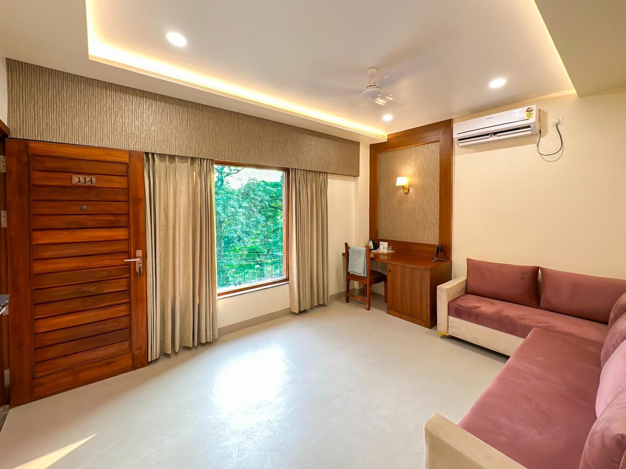 Hotel Ananda Kashi 瓦拉纳西 外观 照片
