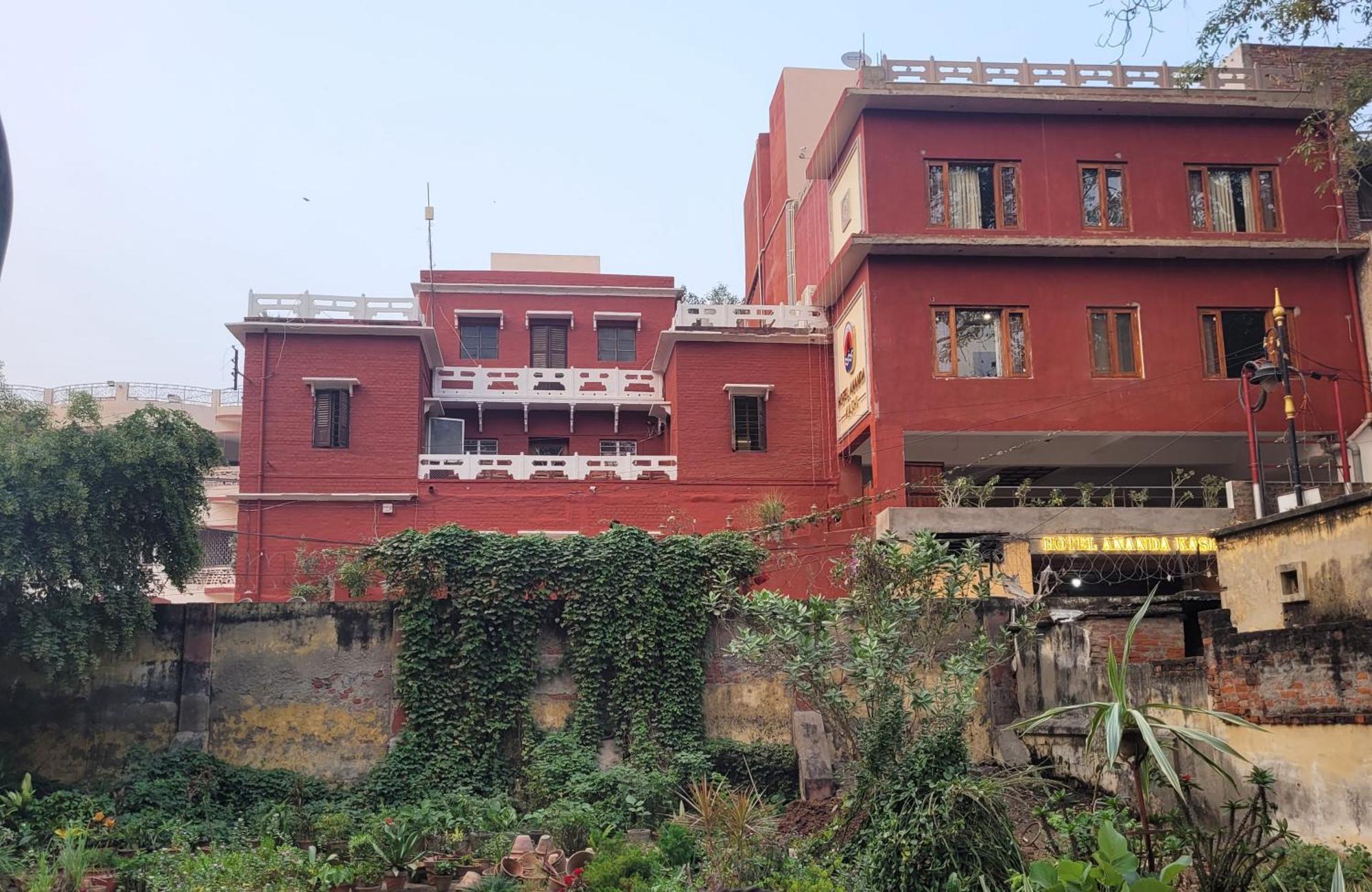 Hotel Ananda Kashi 瓦拉纳西 外观 照片